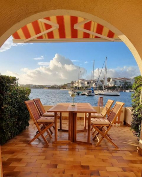 Maison de vacances unique, au bord de la mer, proche plages
